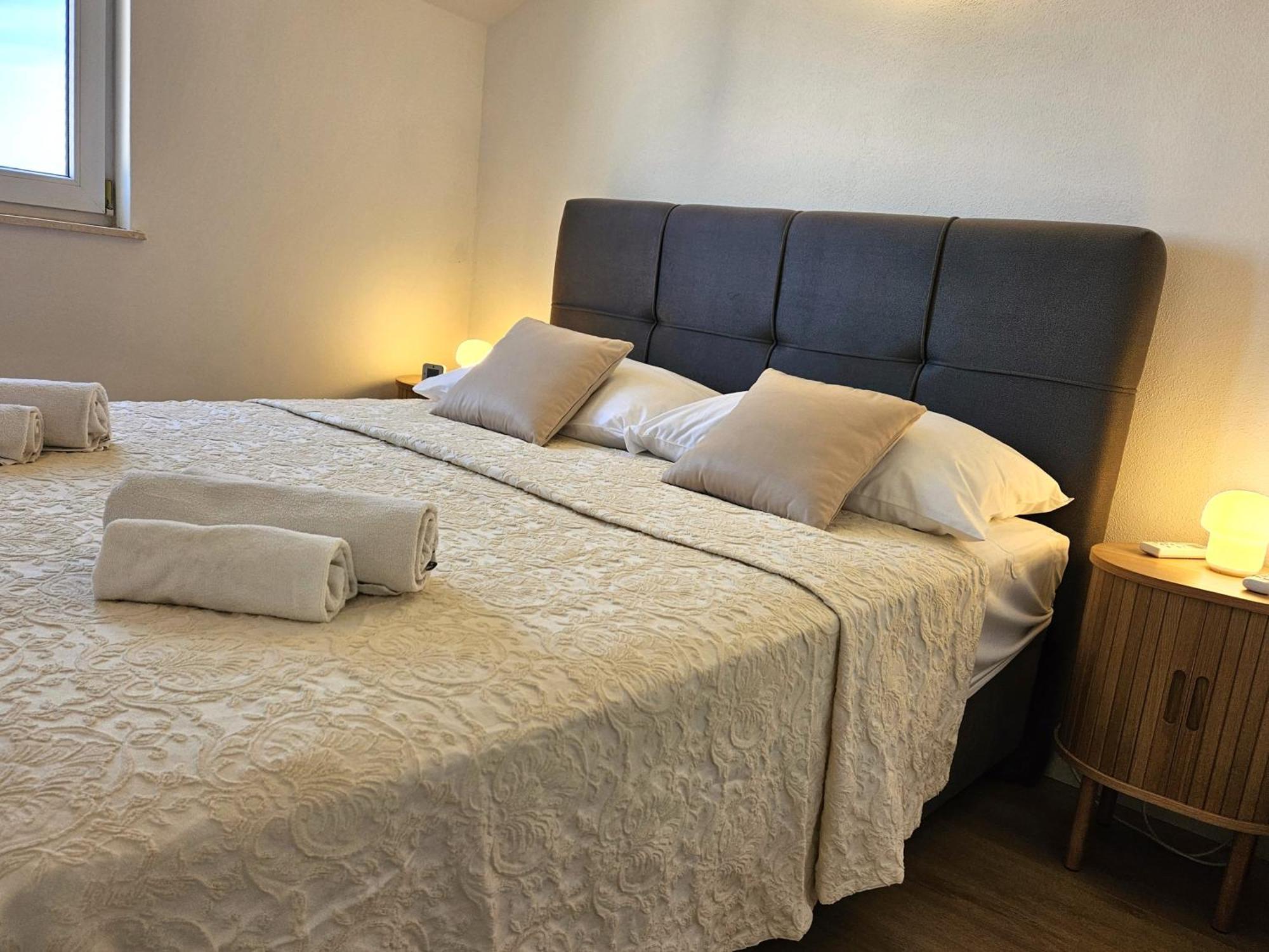 Bolotel Family & Studio Stay Bagian luar foto