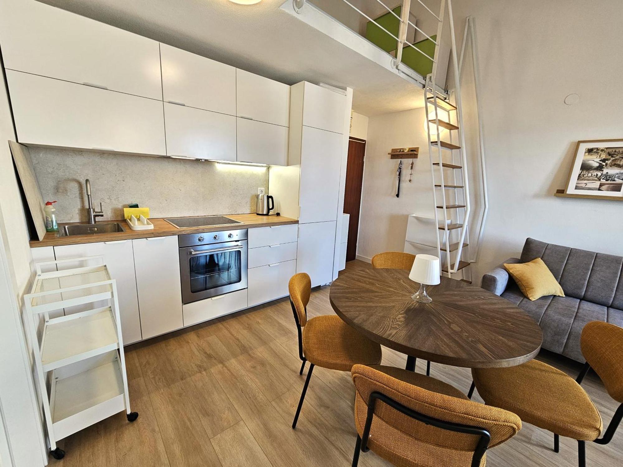 Bolotel Family & Studio Stay Bagian luar foto