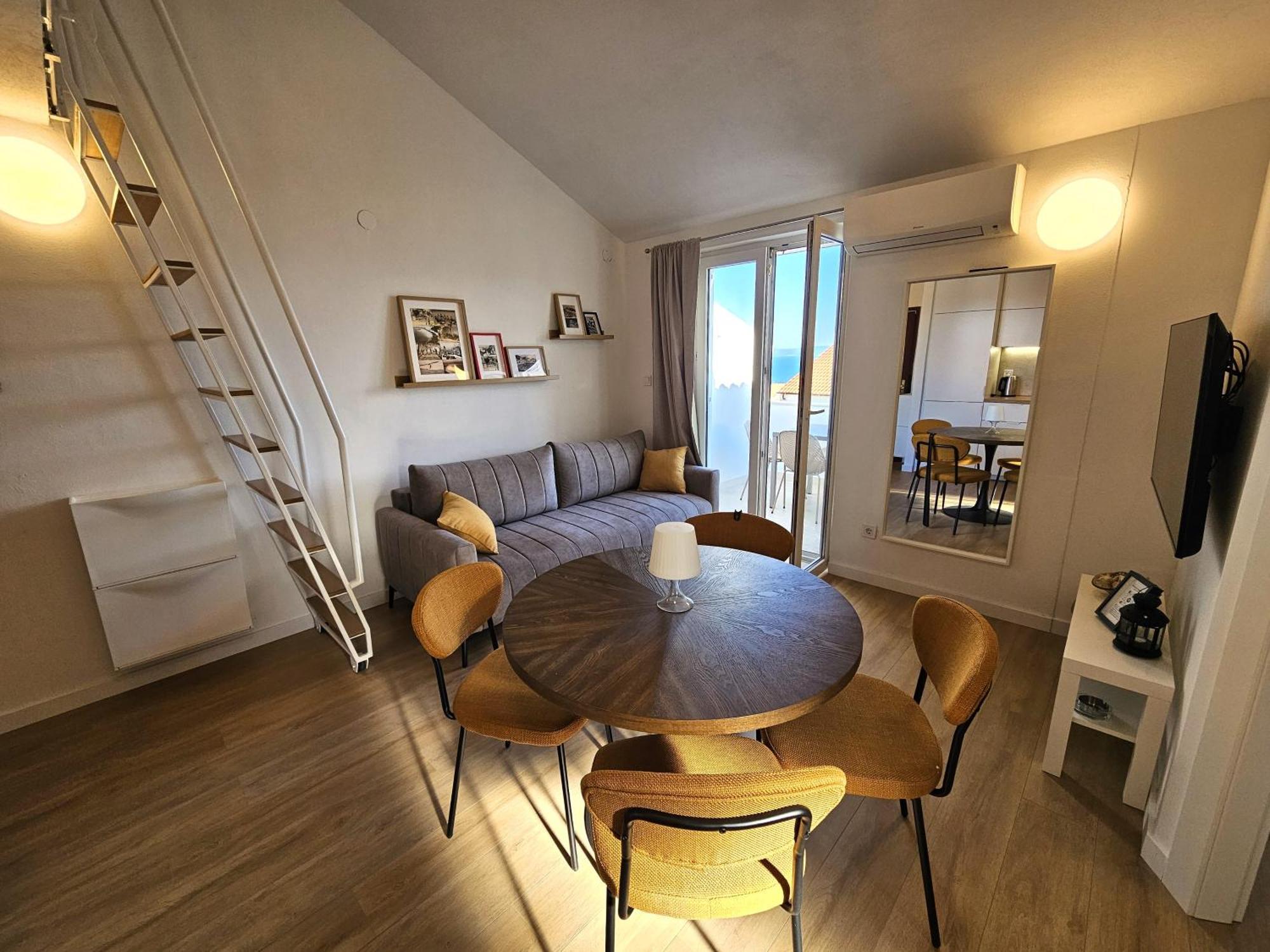 Bolotel Family & Studio Stay Bagian luar foto