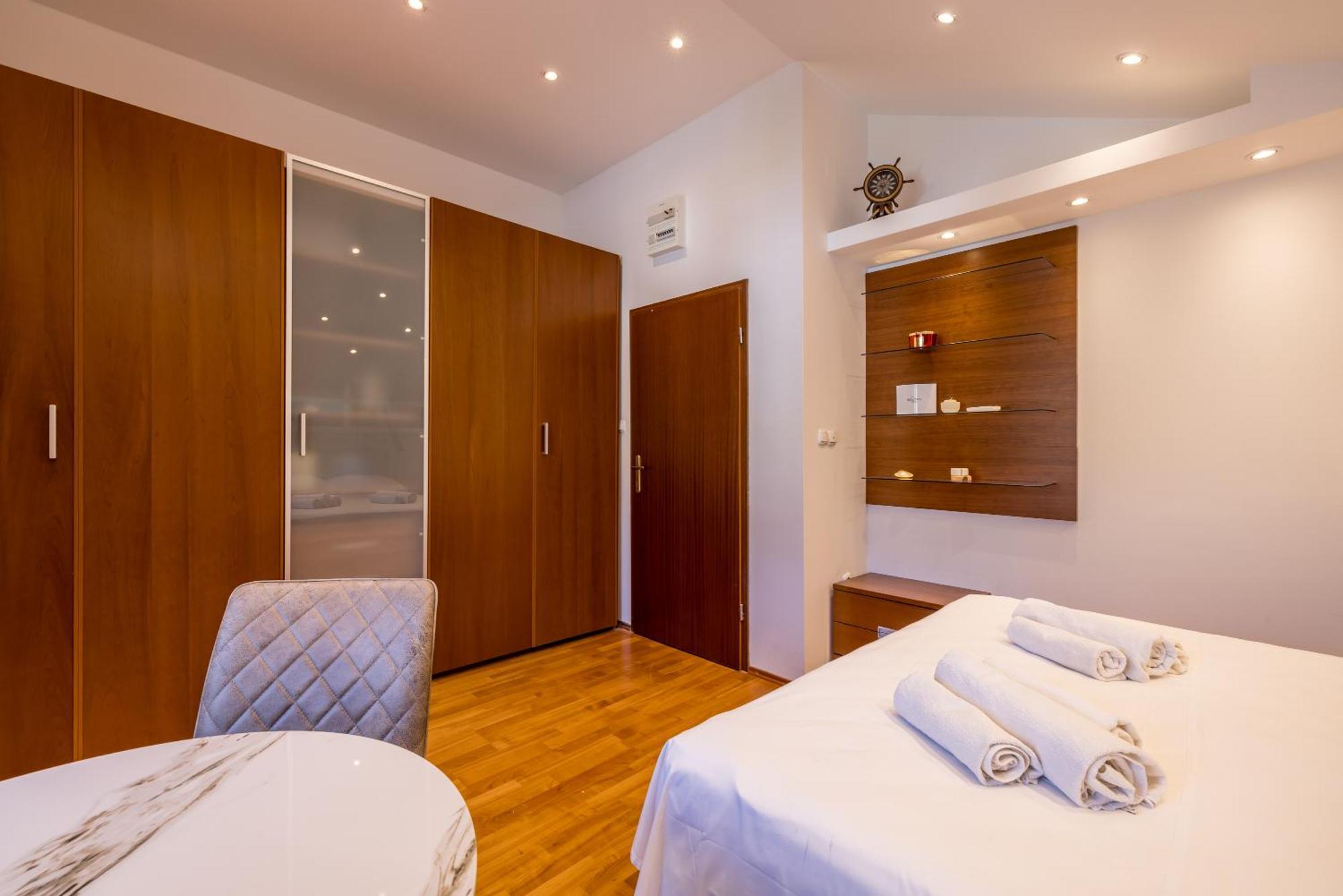 Bolotel Family & Studio Stay Bagian luar foto