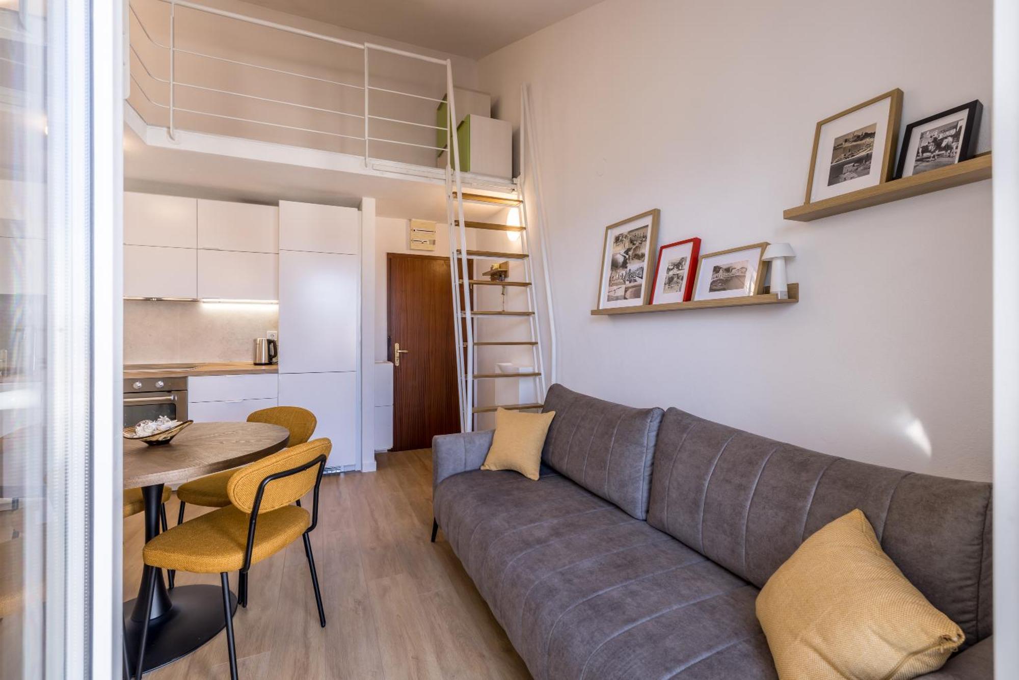 Bolotel Family & Studio Stay Bagian luar foto