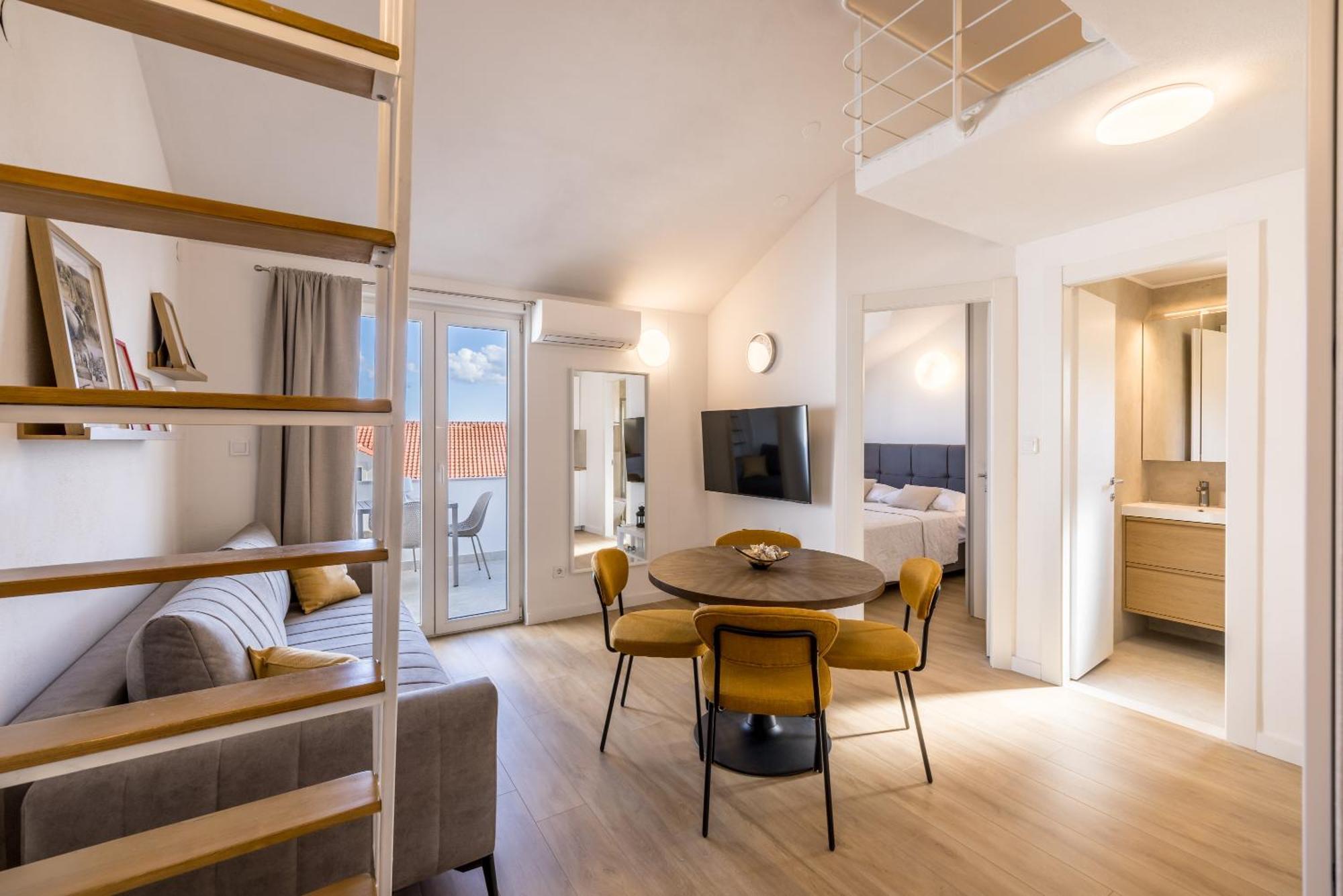 Bolotel Family & Studio Stay Bagian luar foto