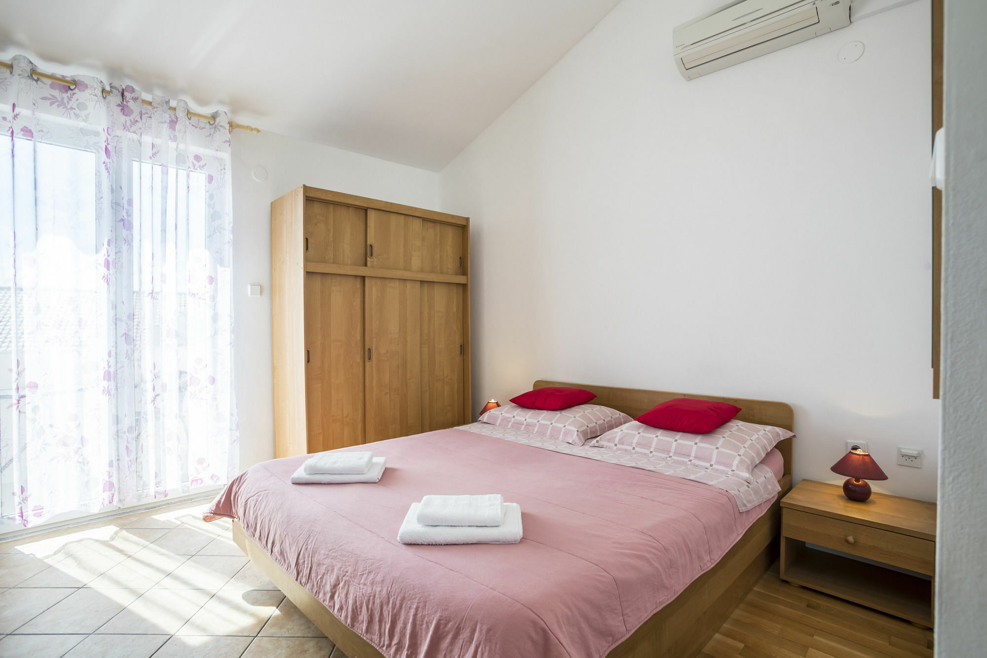 Bolotel Family & Studio Stay Bagian luar foto
