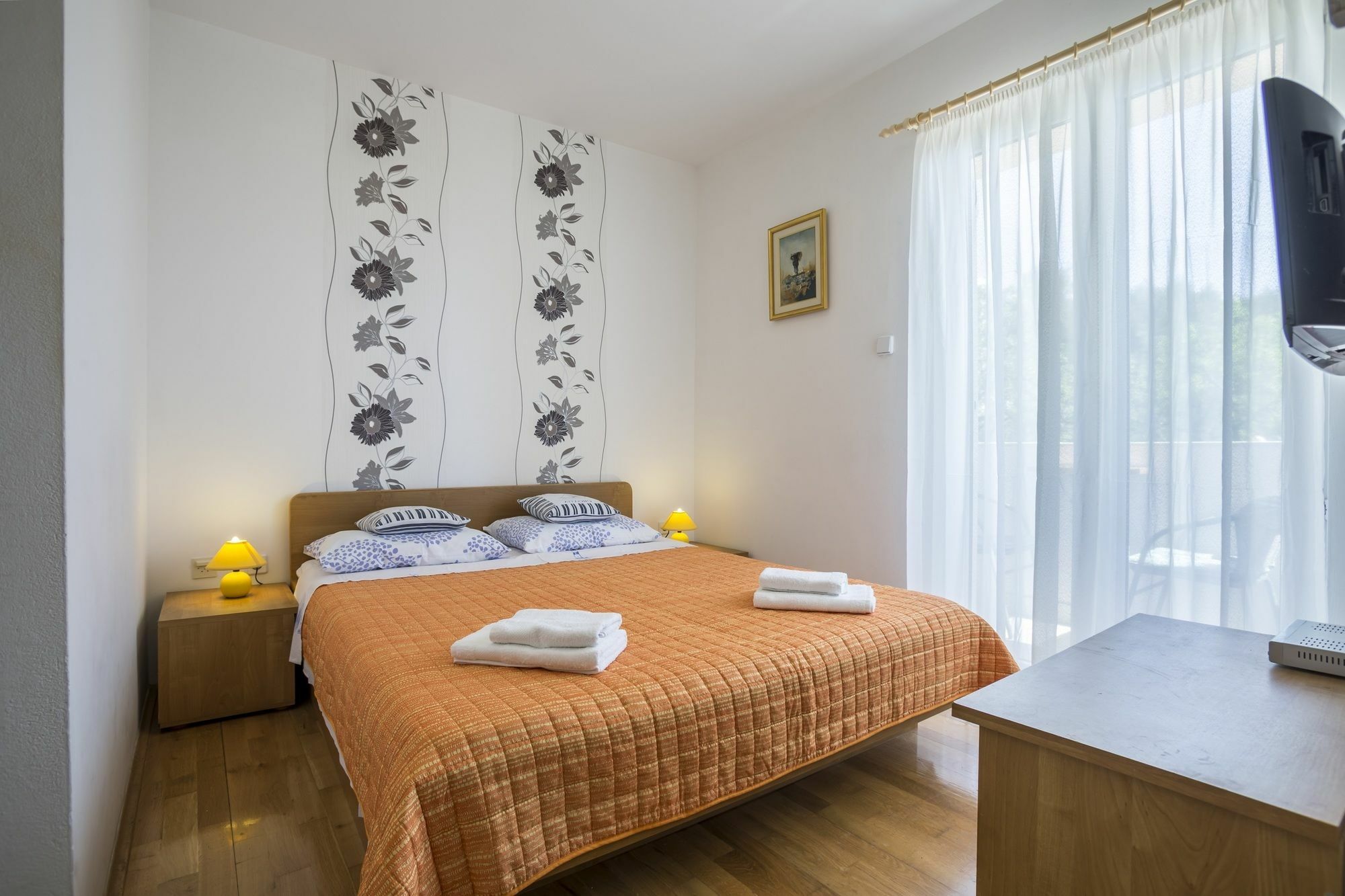 Bolotel Family & Studio Stay Bagian luar foto