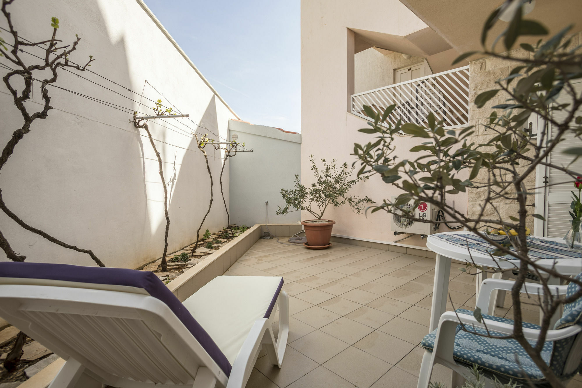 Bolotel Family & Studio Stay Bagian luar foto