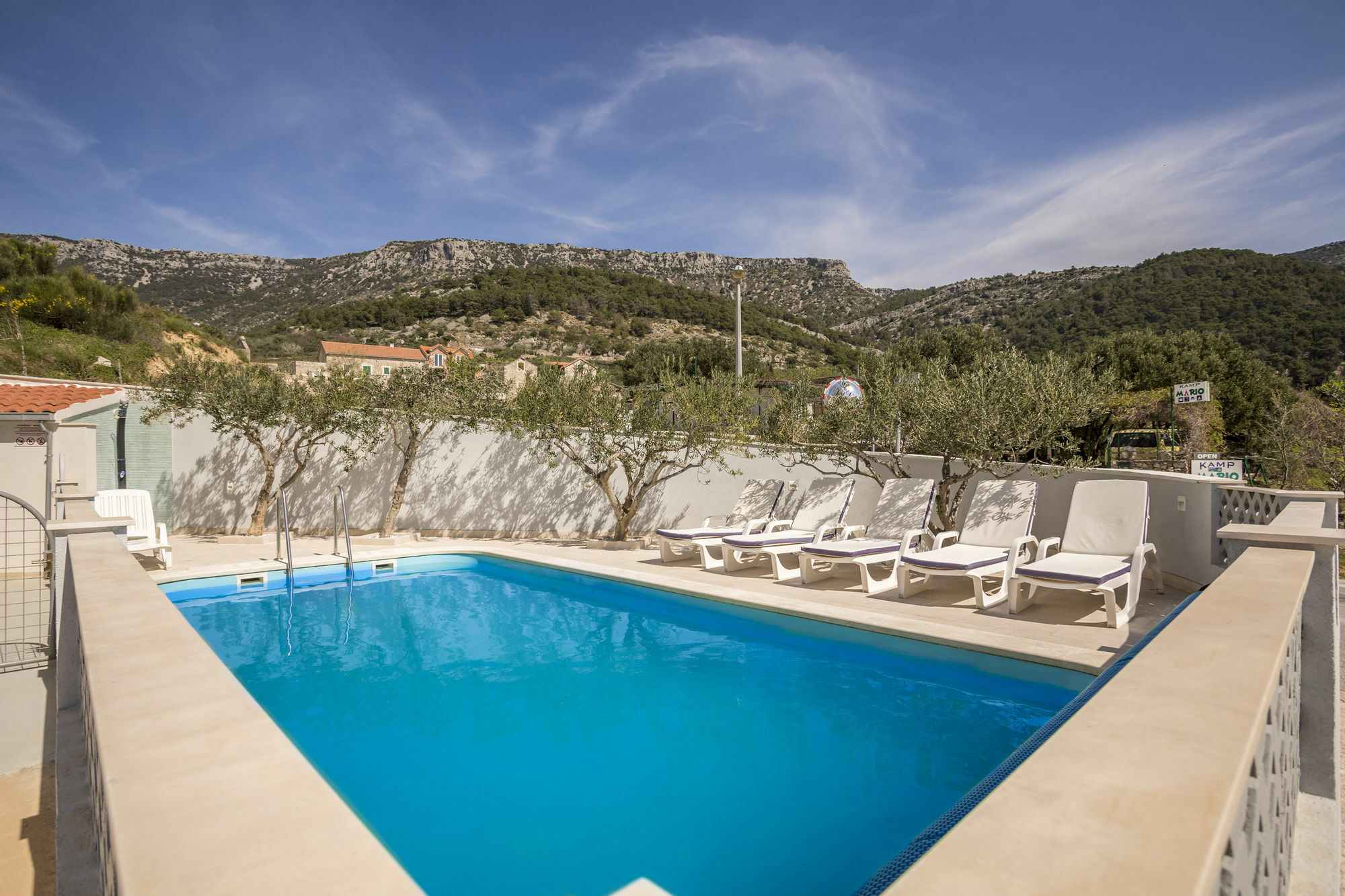 Bolotel Family & Studio Stay Bagian luar foto